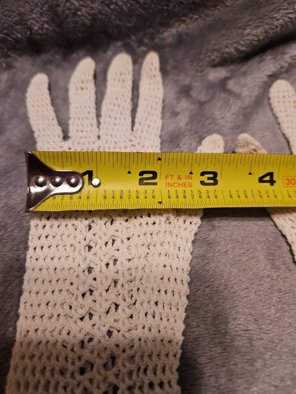 Vintage Crochet Ivory Color Gloves